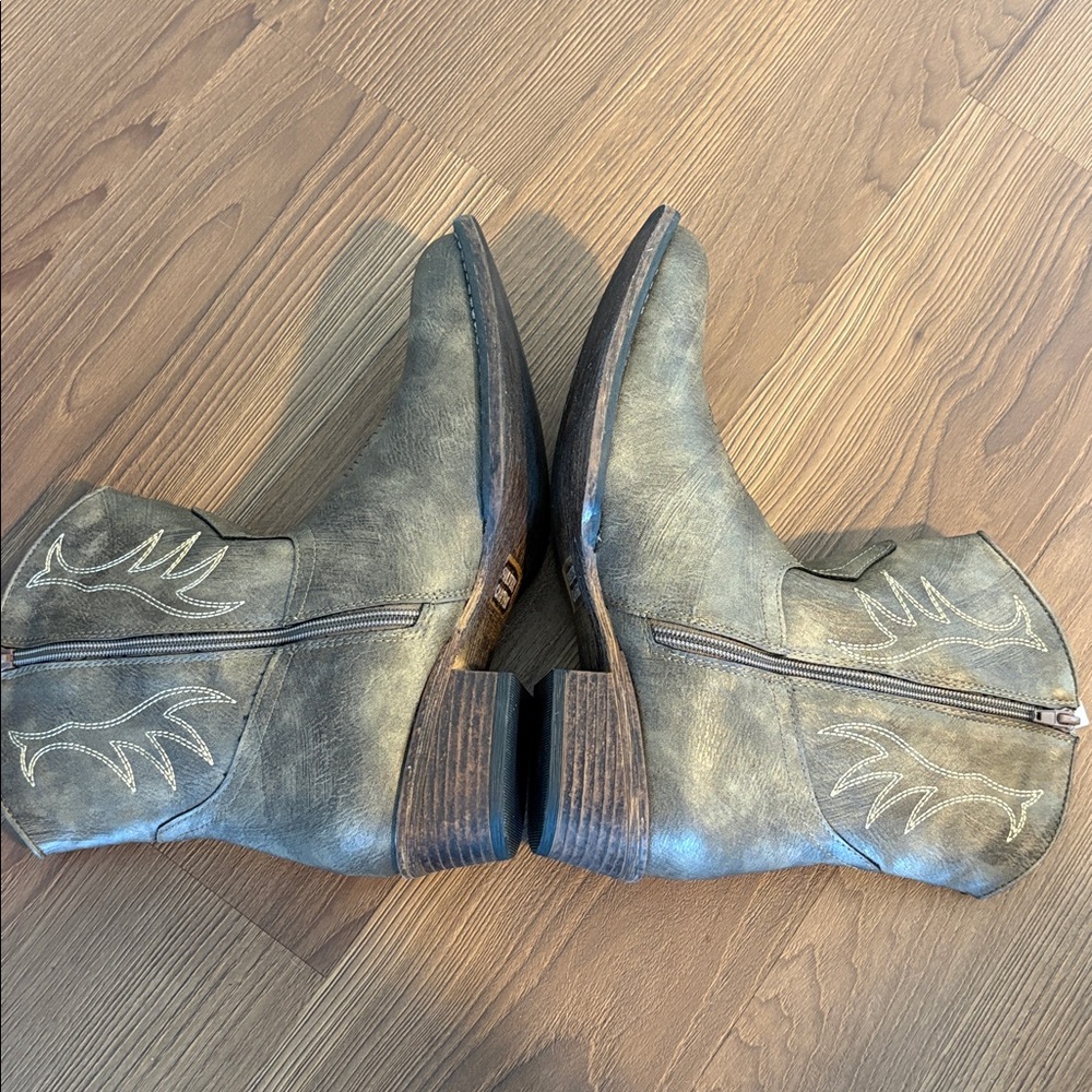 NWT Silver Canyon Madison Short Western cowboy Boots Brown size 9.5 - Picture 4 of 13